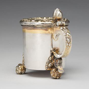 A Baltic late 17th century parcel-gilt silver tankard, mark of Johann Christoph Holst, Reval (1698-1710).