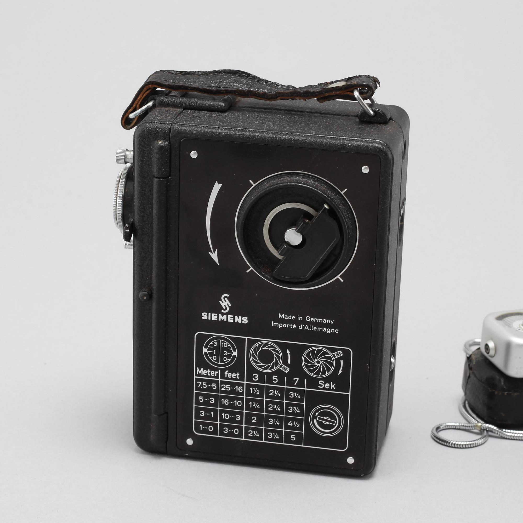 Three cameras, partly Leica I camera, model A, Elmar, 1930s.