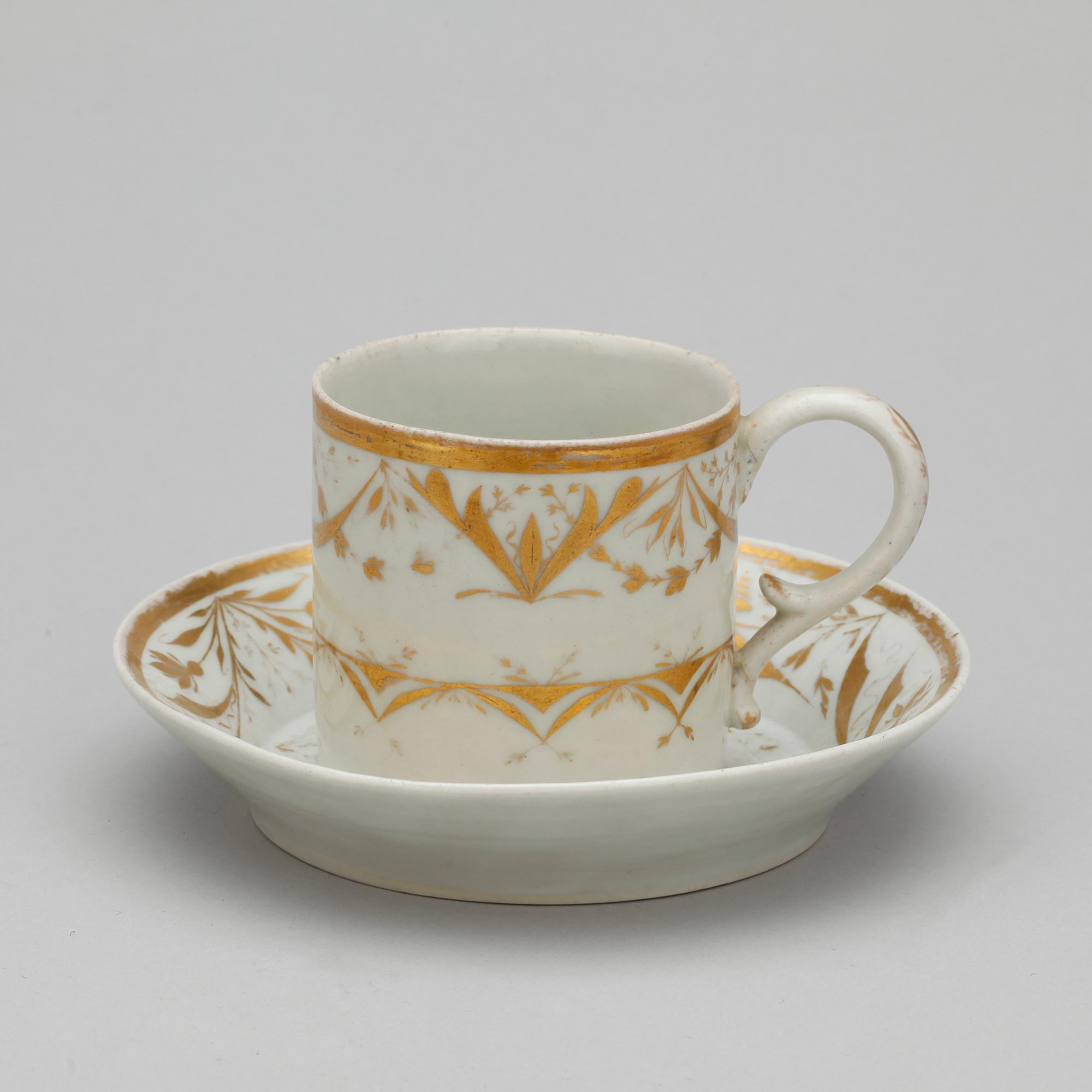 KOPPAR MED FAT, 4 st, porslin, empire, Danmark, 1800-talets första hälft.