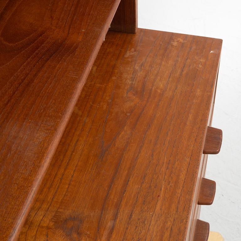 Hans J. Wegner, a teak chest of drawers with bookcase, RY 16, Ry Møbler, Denmark.