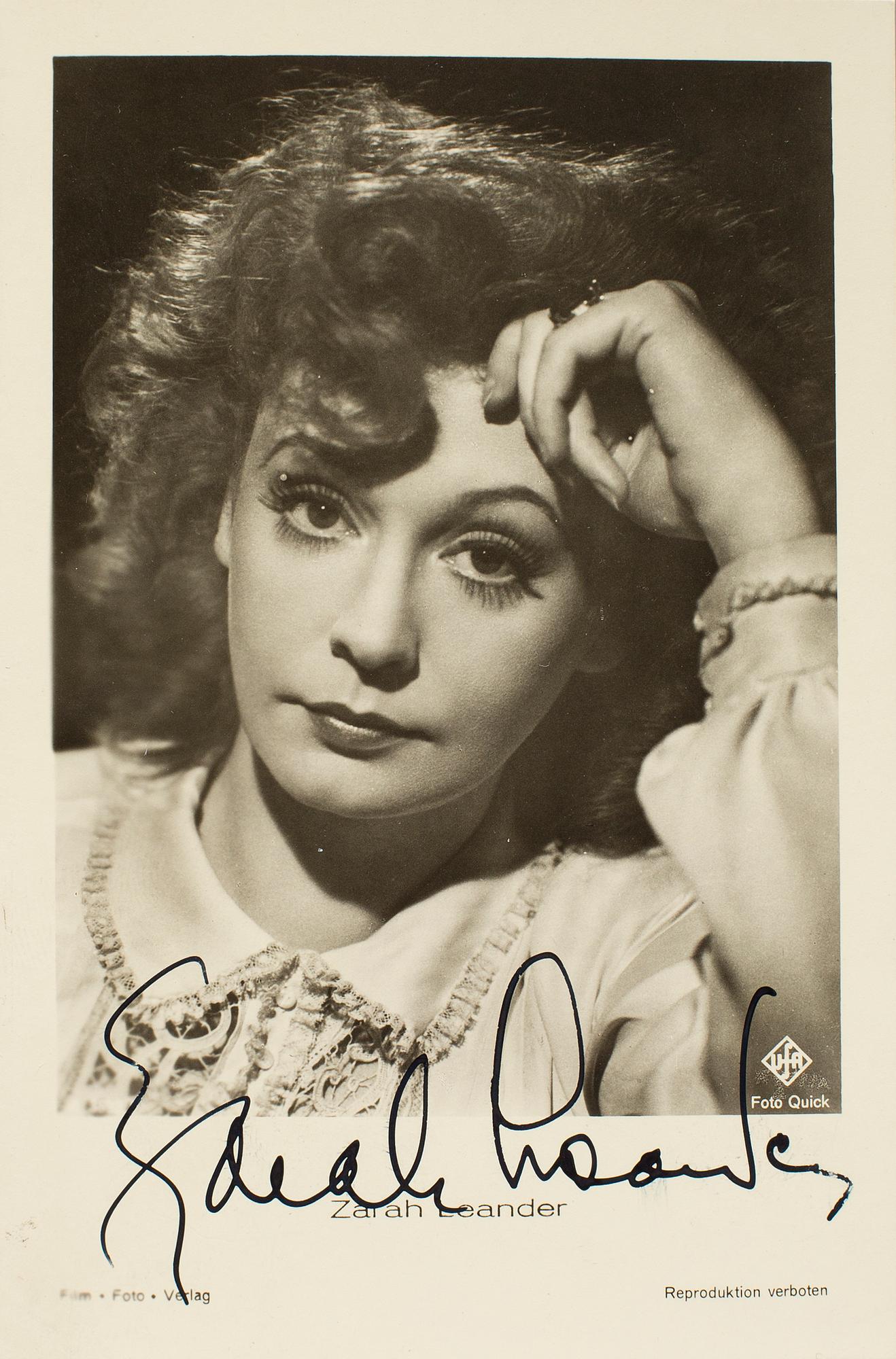 AUTOGRAFER, 3 st, Ingrid Bergman, Zarah Leander och Viveca Lindfors.