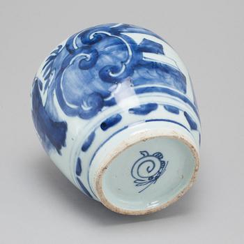 A blue and white jar, Transition, 17h century.