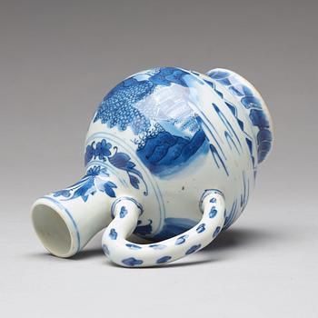 A blue and white Transitional ewer, 17th Century.