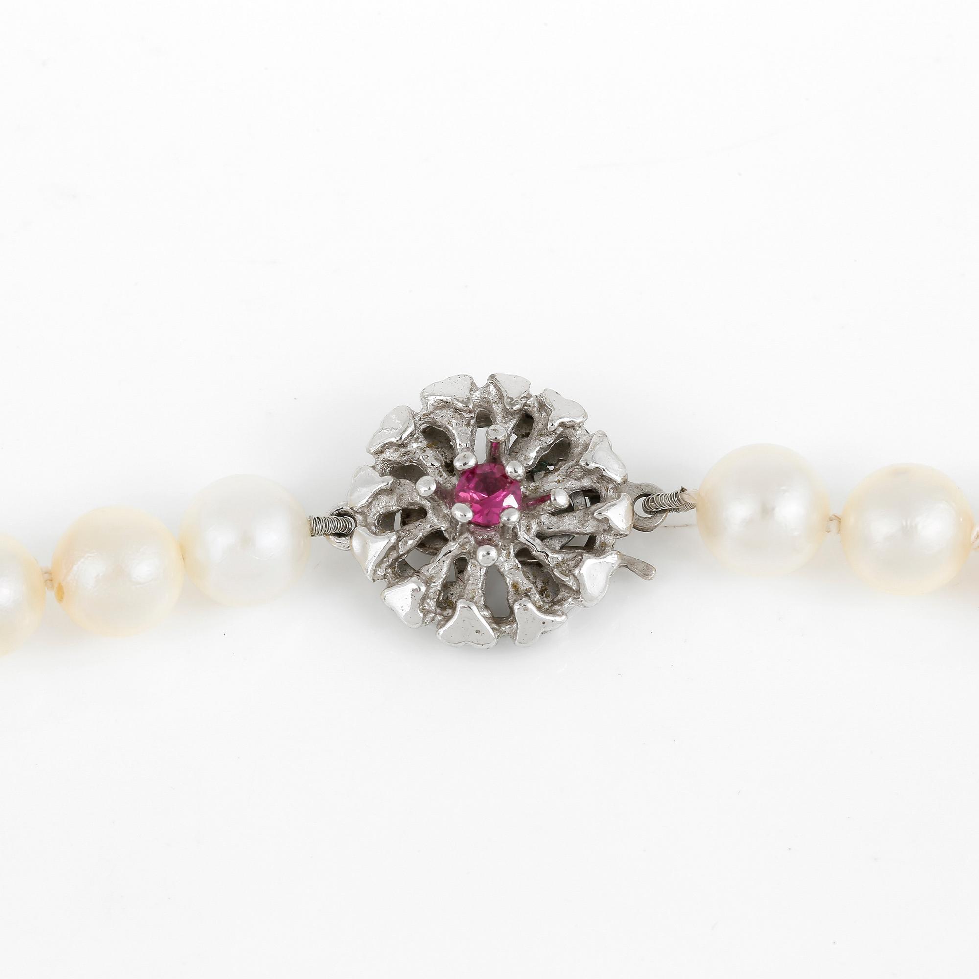 COLLIER, 2 st, med odlade pärlor.