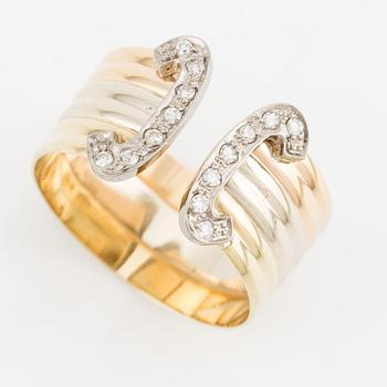 Ring, 18K gold with diamonds.
