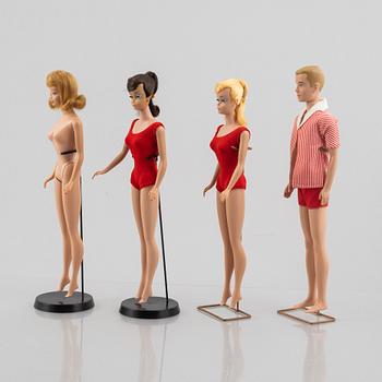 Barbiedockor, 4 st, Bl a "Barbie Swirl Ponytail Blonde" & "Barbie Swirl Ponytail Brunette", Mattel, 1960-tal.