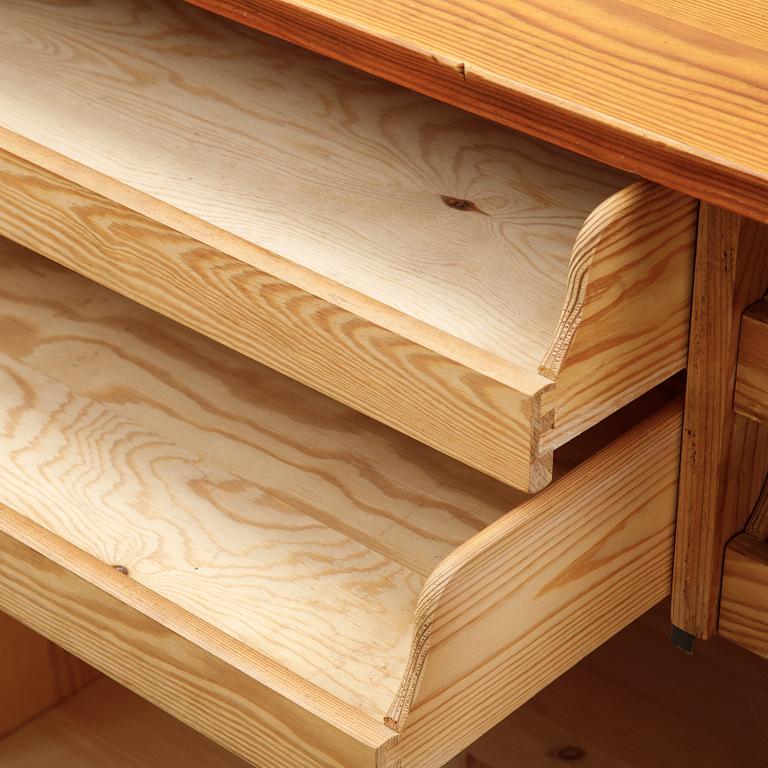 Göran Malmvall, a pine cabinet, Svensk Fur, 1940's.