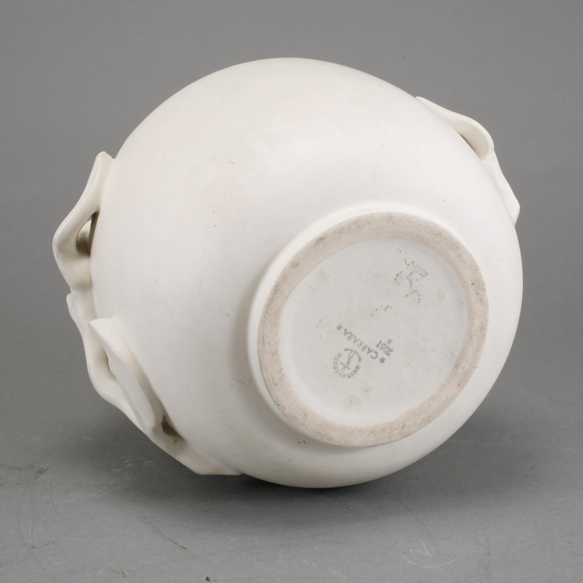 VAS, stengods, "Carrara", Wilhelm Kåge, Gustavsberg, 1900-talets mitt.