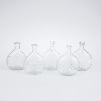 FLASKOR, 5 st, glas, 1800-tal.