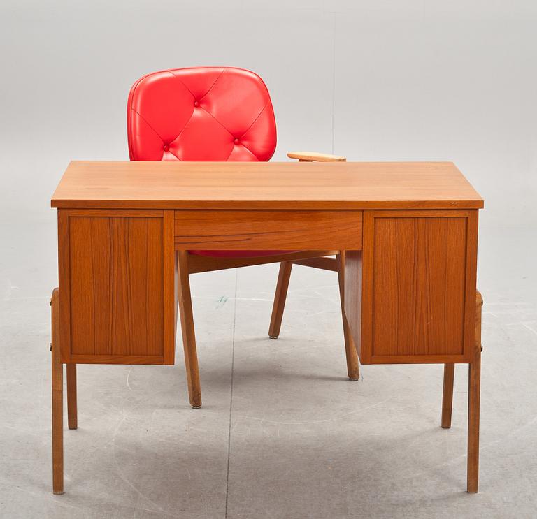 SKRIVBORD MED STOL, 1960-tal.