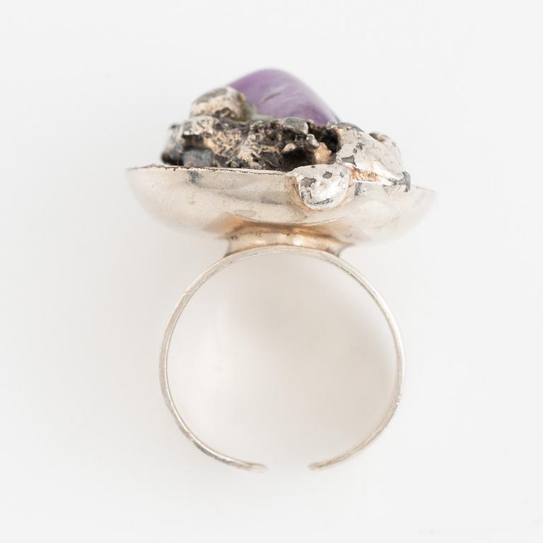 Ring, Peter Wilhjelm Nielsen (PWN), silver and amethyst ring.