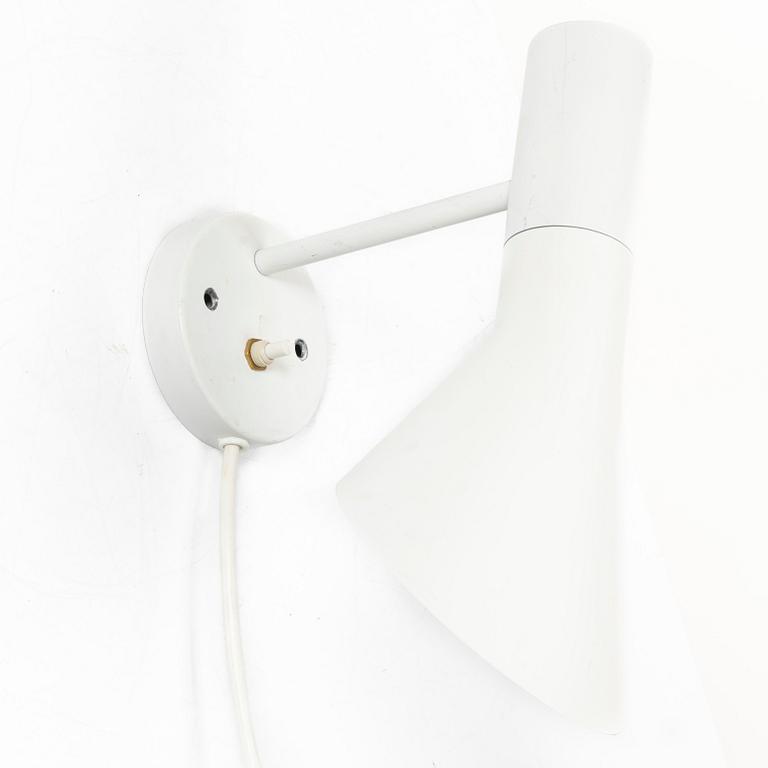Arne Jacobsen, vägglampa, "AJ", Louis Poulsen.
