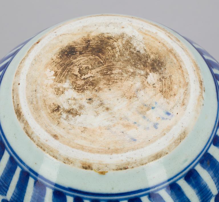 YTTERFODER, porslin, Kina 1900-tal.