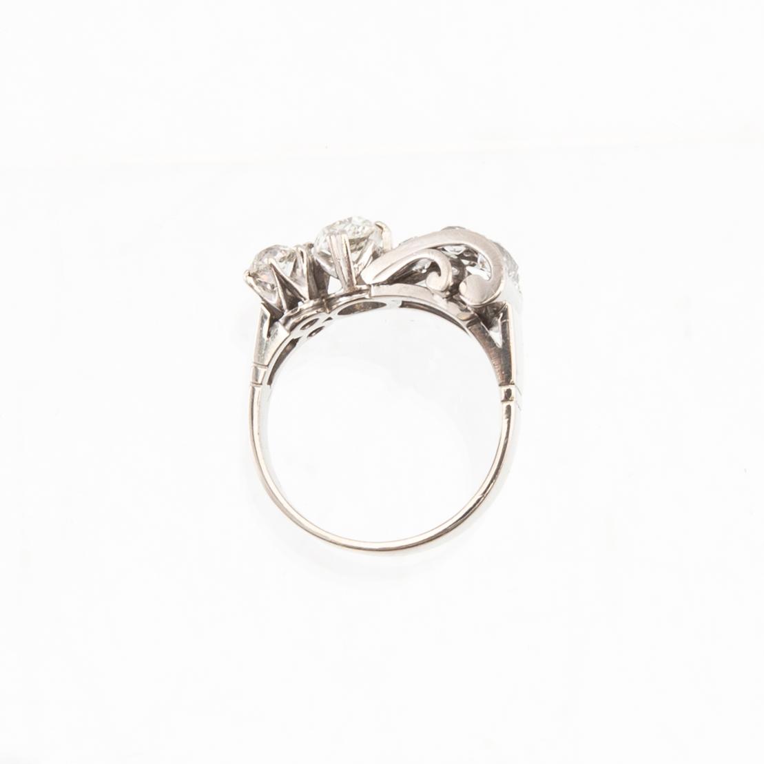 Ring 18K vitguld med runda gammalslipade diamanter, G. Dahlgren & Co Malmö 1955.