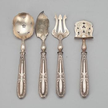 BESTICK, 4 st, skaften silver, bladen metall, Frankrike sekelskiftet 1800/1900.