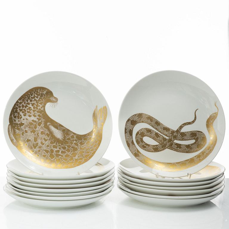 Paul Hoff, plates, 'Arter i fara', Gustavsberg (19 pieces).