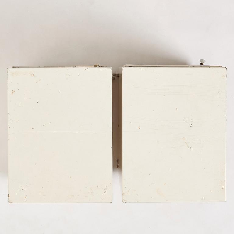 Alvar Aalto, sängbord, ett par, O.y Huonekalu-ja Rakennustyötehdas, Finland ca 1932, modellen ritad till Pemar-sanatoriet.