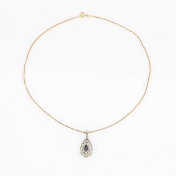 Necklace, 18K gold chain and pendant with brilliant-cut diamonds and synthetic sapphire.