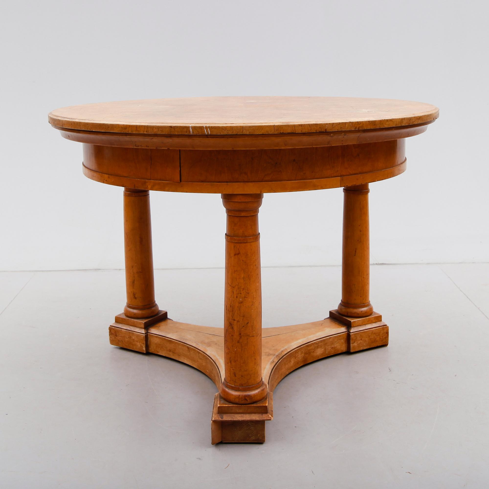 BORD, Karl Johan stil, 1900-talets första hälft.