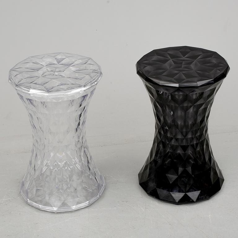 PALLAR, 2 stycken, "Stone", Marcel Wanders för Kartell, formgiven 2006.
