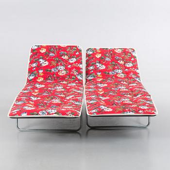 SOLSÄNGAR, ett par. Kurz. 1960/70-tal.