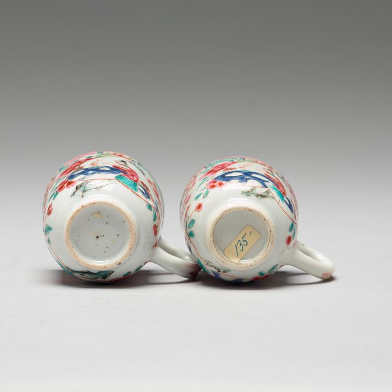 A pair of famille rose cups with dishes, Qing dynasty, Yongzheng (1723-35).