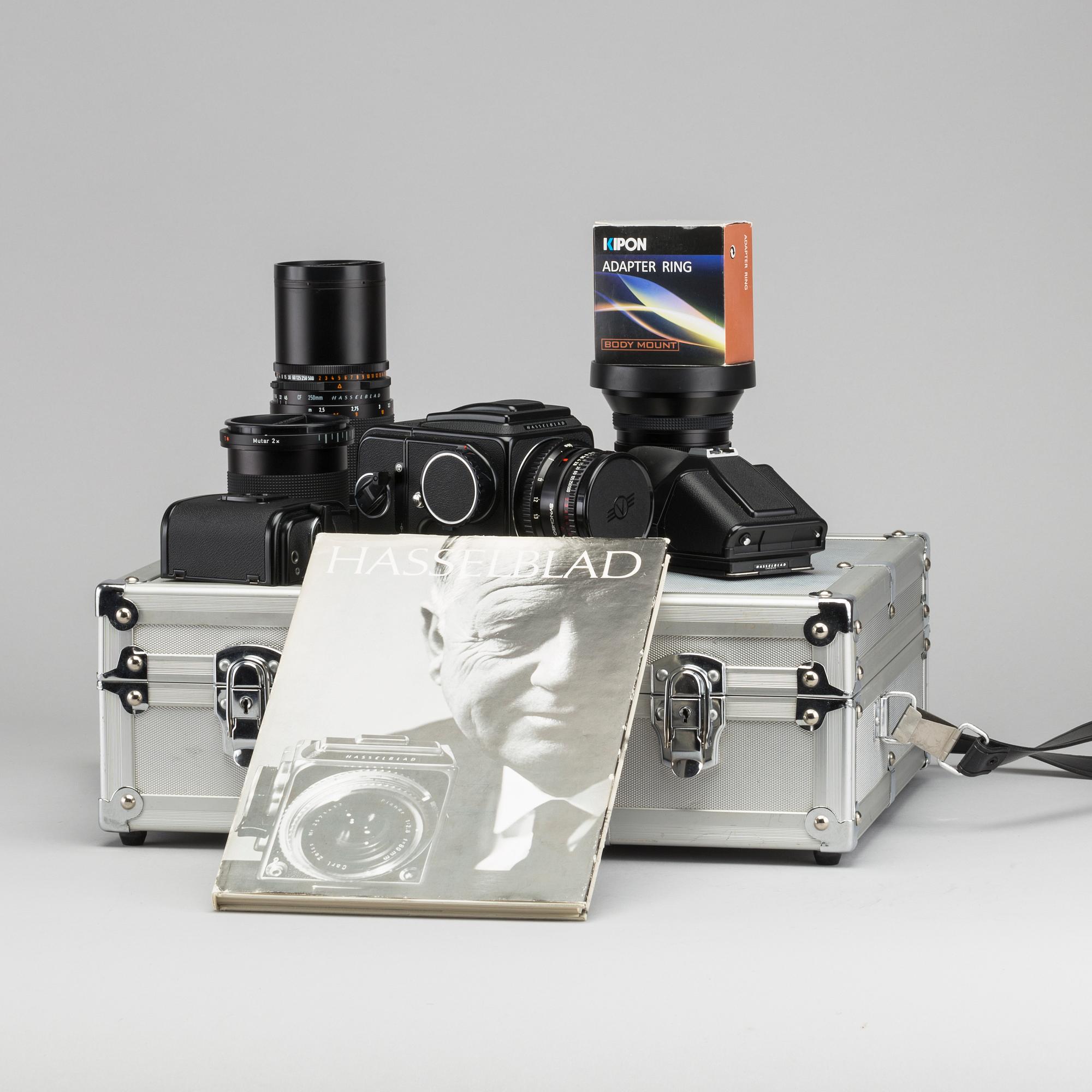 HASSELBLAD, a camera with equipment, modell nr 500C/M,