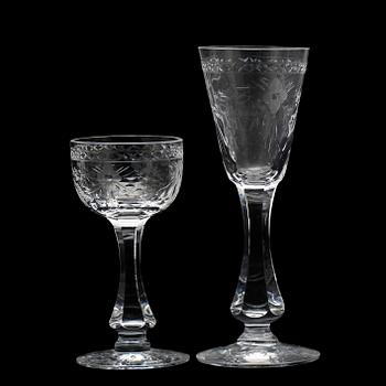 SNAPSGLAS samt SHERRYGLAS, 22 st, "Mac Guirlang", Fritz Kallenberg, Boda, tillverkade ca 1952 - ca 1975.