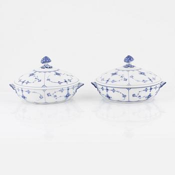 Servisdelar, karotter, ett par, Musselmalet, Royal Copenhagen, Danmark.