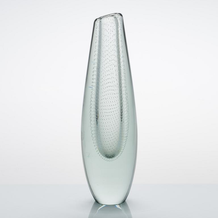 Gunnel Nyman, a vase signed G. Nyman Nuutajärvi Notsjö -51.