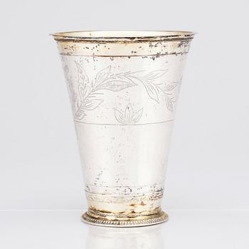 Conrad Gadd (sannolikt), bägare, delvis förgyllt silver, Kristianstad 1749. Rokoko.