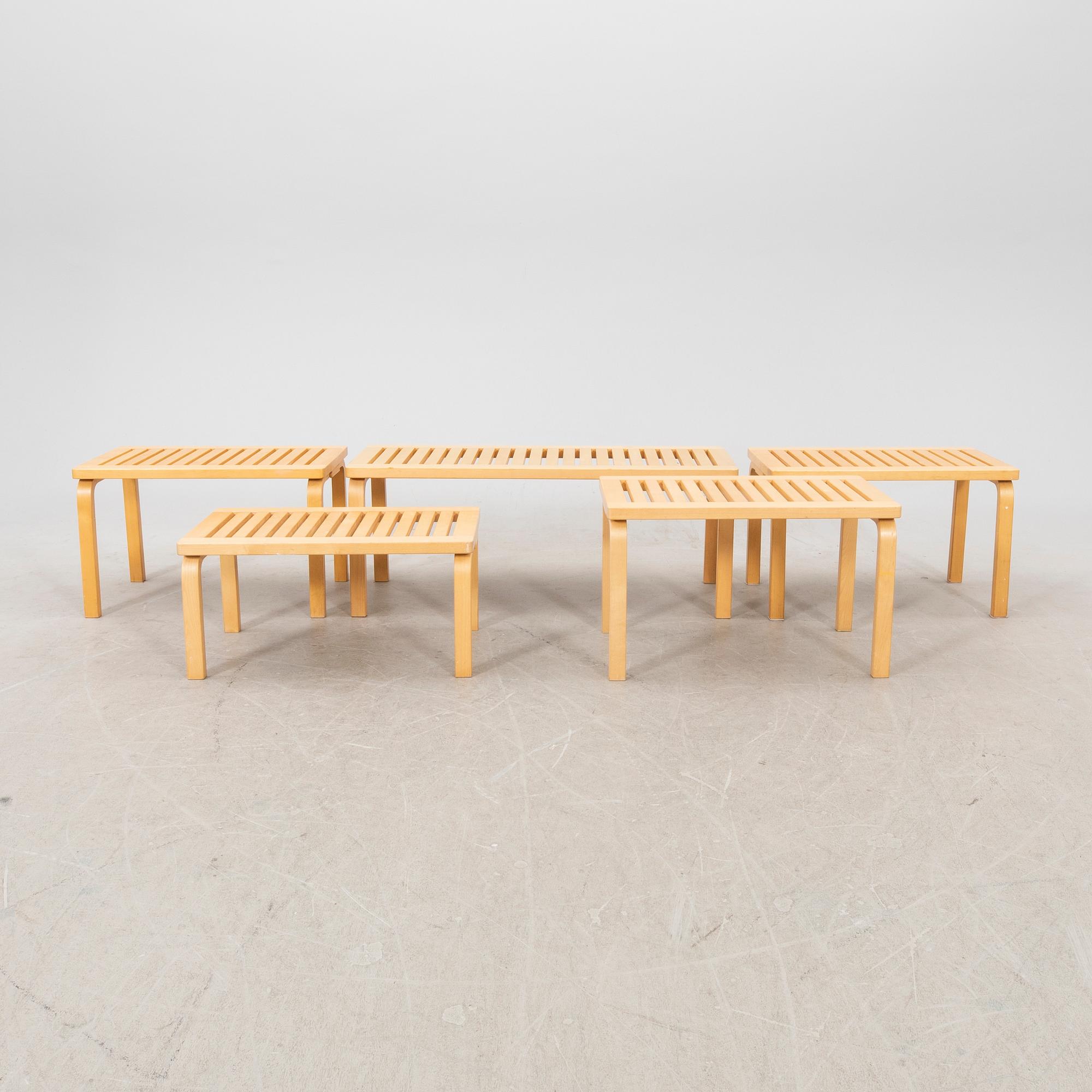 Alvar Aalto, bänkar 5 st, Artek 153A, Artek 153B samt Finland samtida.