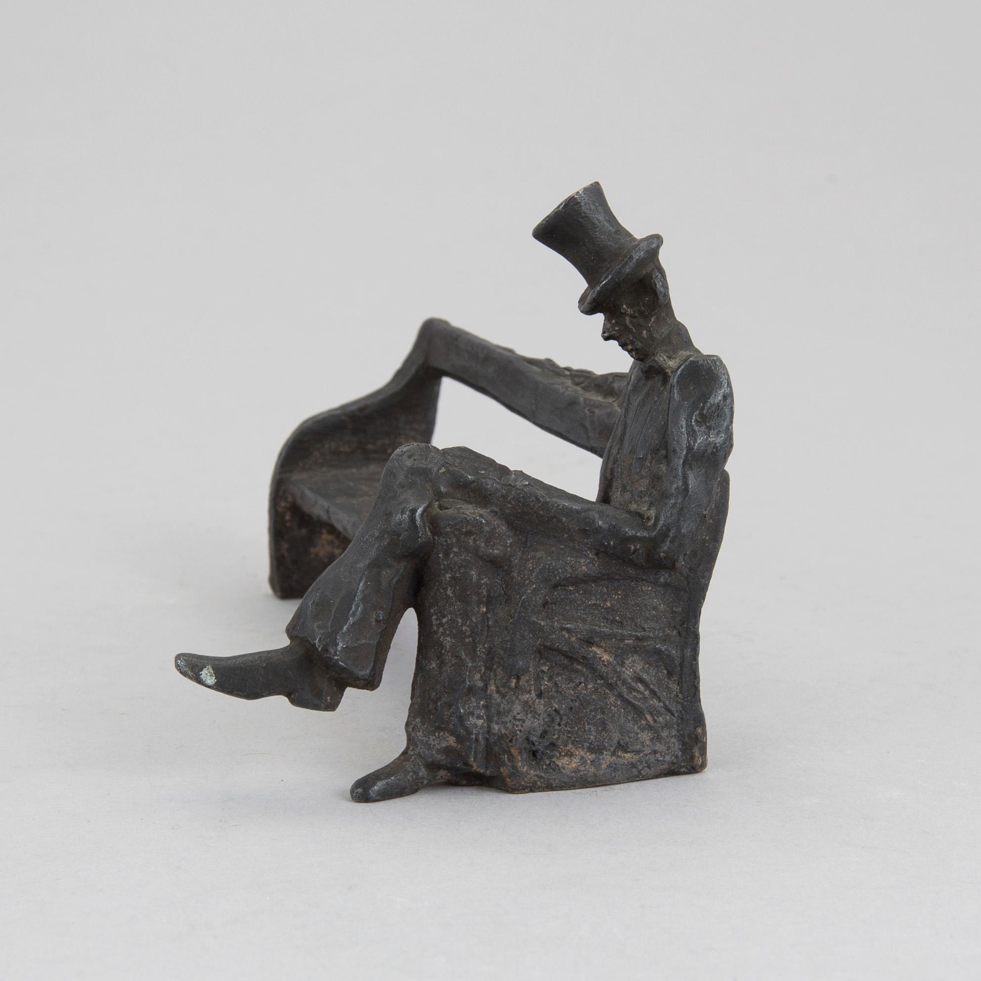 KG BEJEMARK, skulptur, "Nils Ferlin", signerad.