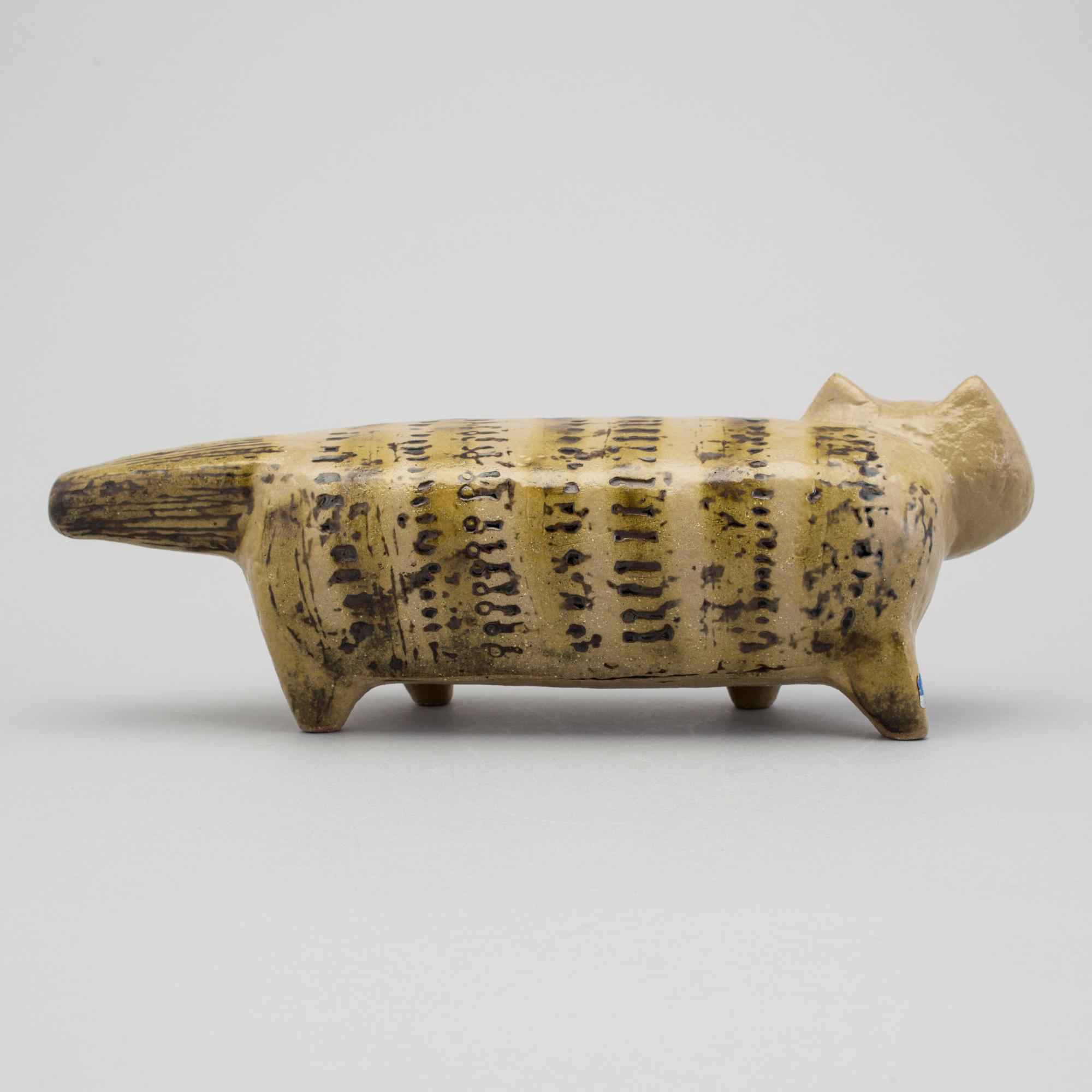 A stoneware cat sculpture by Lisa Larson, Gustavsberg.