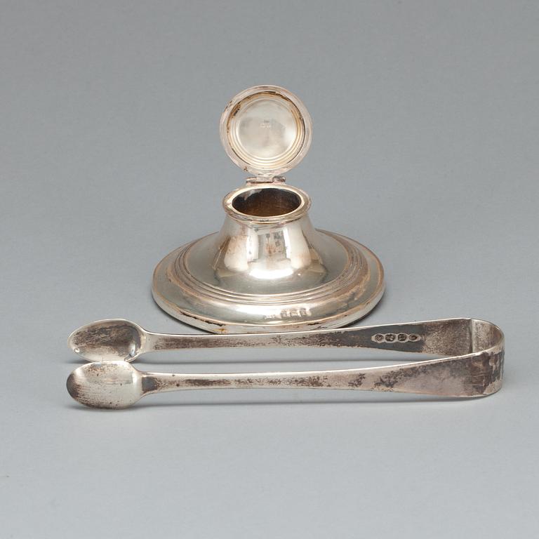 BLECKHORN SAMT SOCKERTÅNG, silver,  Bland annat Birmingham 1908-9, England. Vikt ca 60 g.