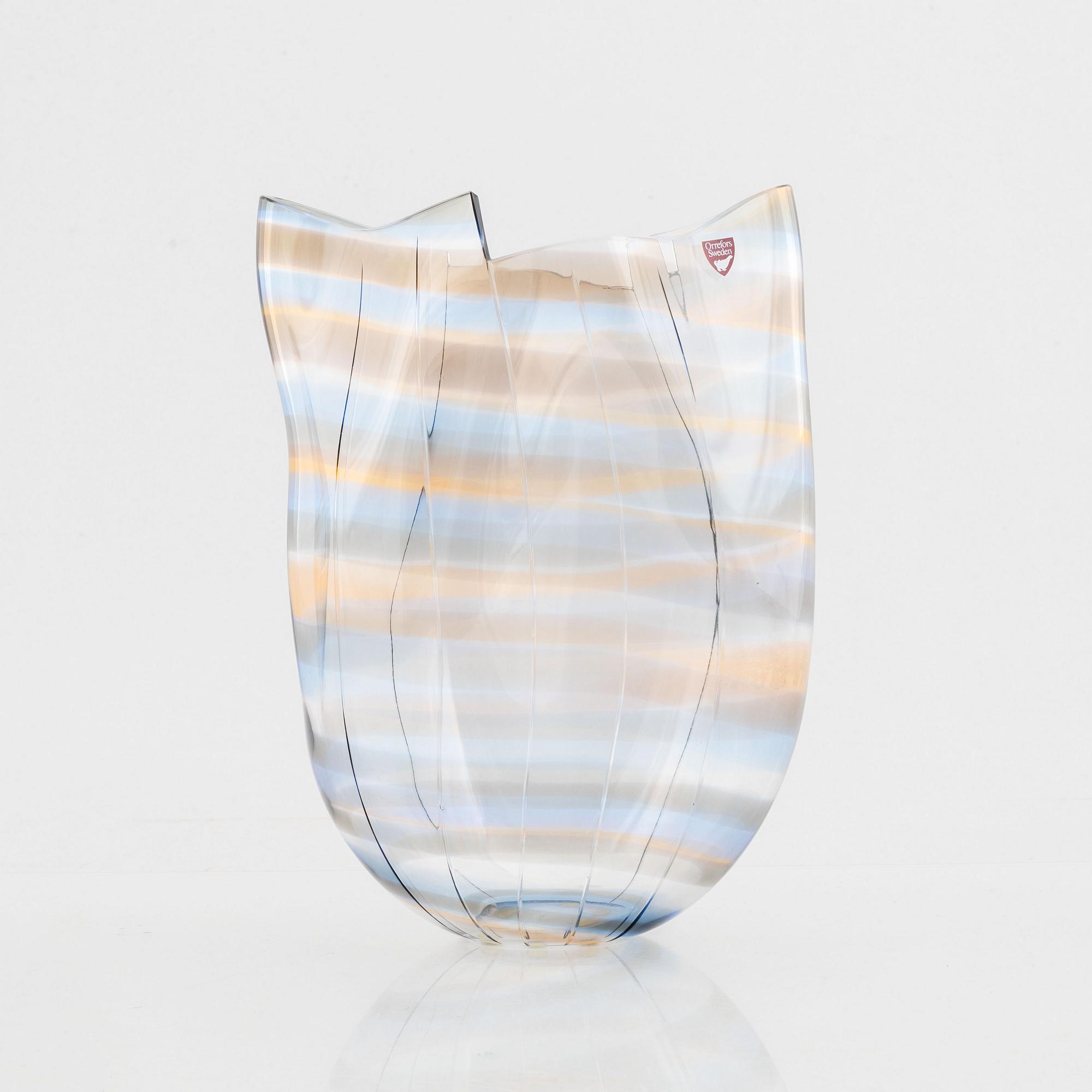 Gunnar Cyrén, a glass vase, Orrefors 1985.