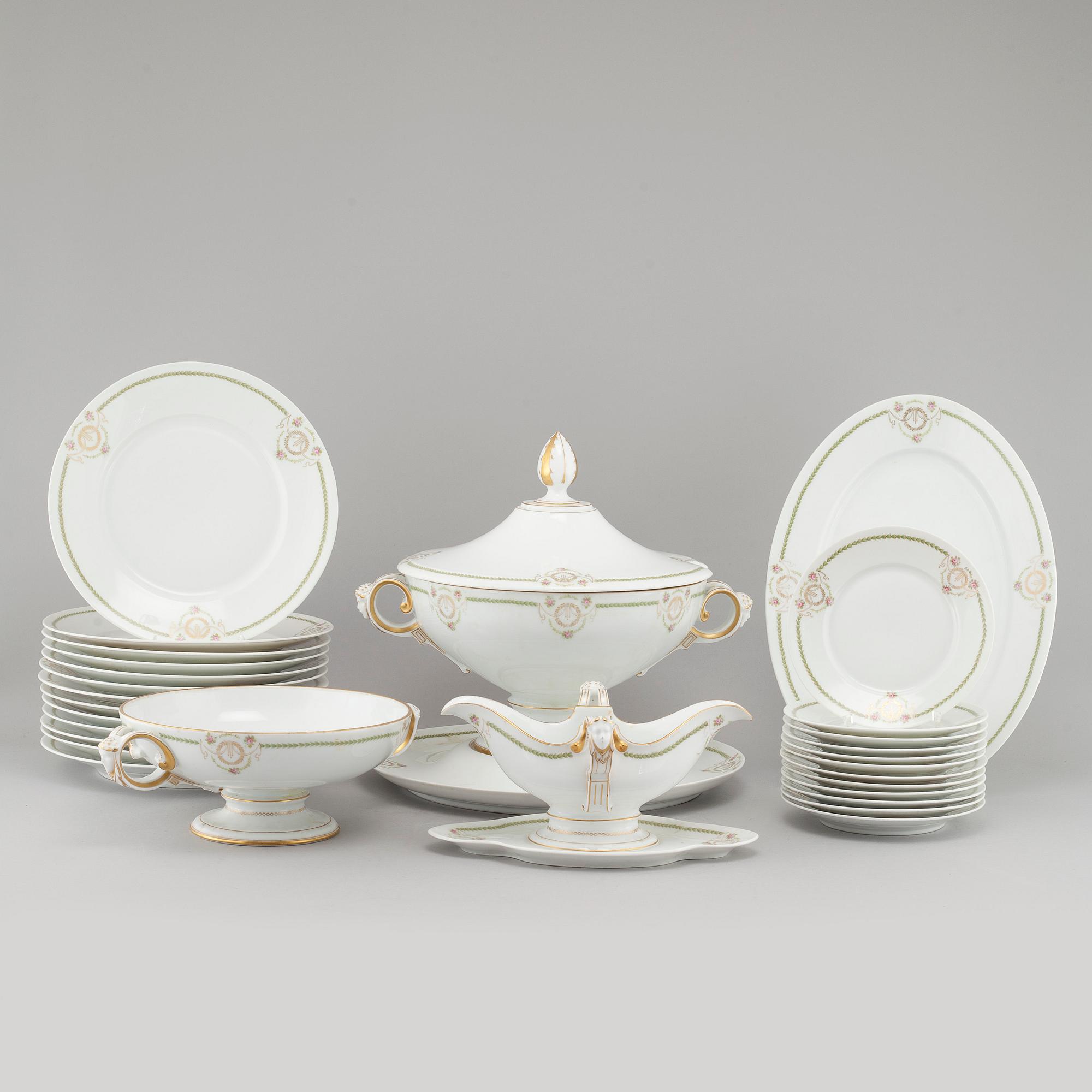 58 pieces of late 20th century dinnerware from Rosenthal called "Empire".
