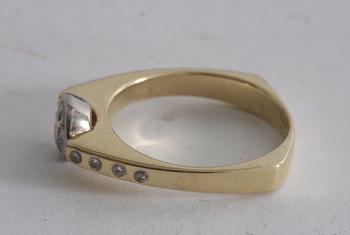RING, guld 14K med briljant c:a 0.59 ct.