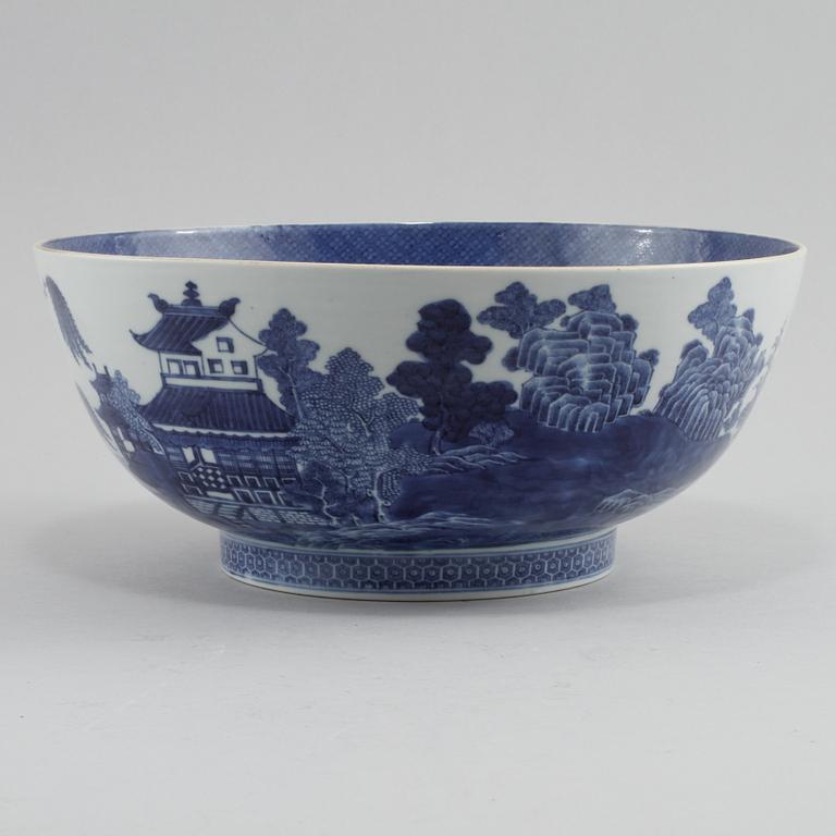 SKÅL, porslin, Kina, Jiaqing, 1796-1820.