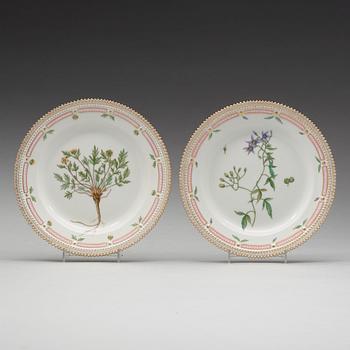 A set of nine Royal Copehagen 'Flora Danica' plates, Denmark, 20th Century.