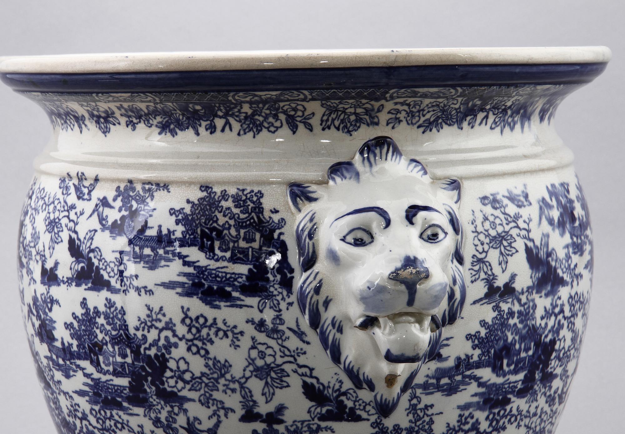 KRUKA, flintgods,  Gustavsberg, 1900-talets första hälft.