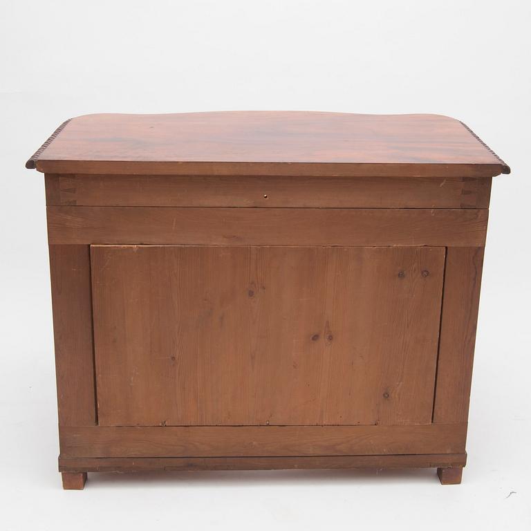 KONSOLBORD MED SPEGEL, Ryssland 1800-talets senare hälft.