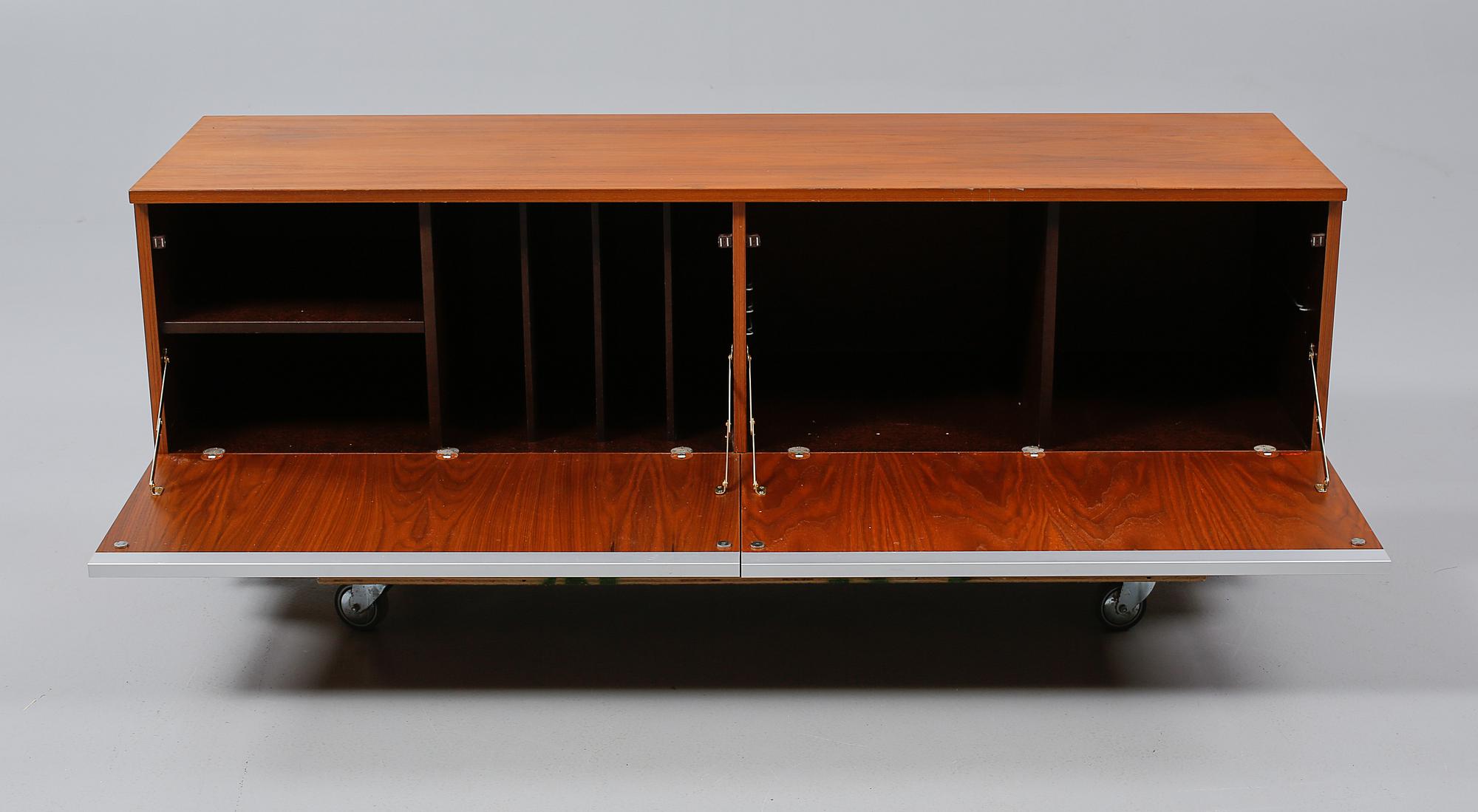 SIDEBOARD, "Mambo", Jan Ole Ertzeid, Bagn Møbelindustri, 1972/73.