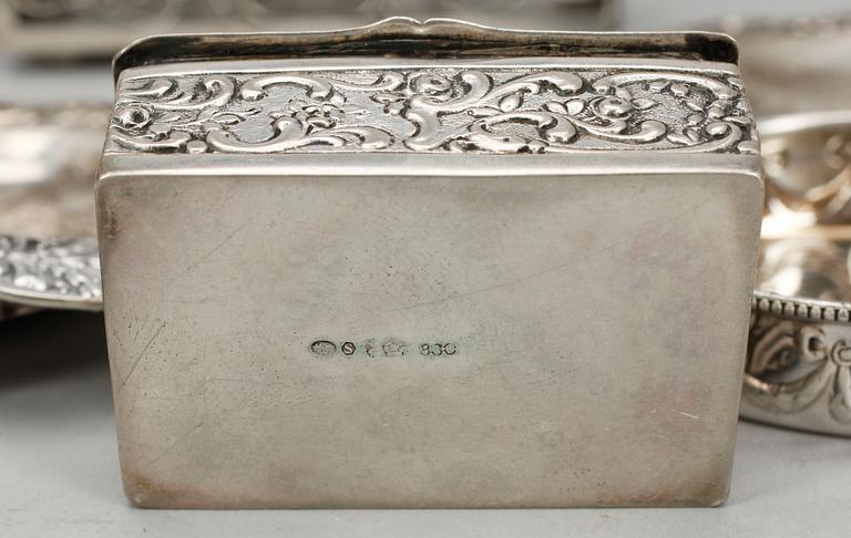 PARTI SILVER, 8 delar, silver, bl a ett skrin i sterling silver från Mexico. 1900-tal. Vikt ca 890 gram.
