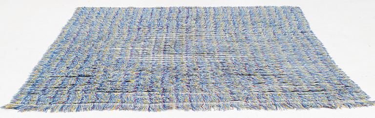 Agda Österberg, carpet, knotted pile (rya), c 230 x 220 cm, Tre Bäckar, Varnhem.