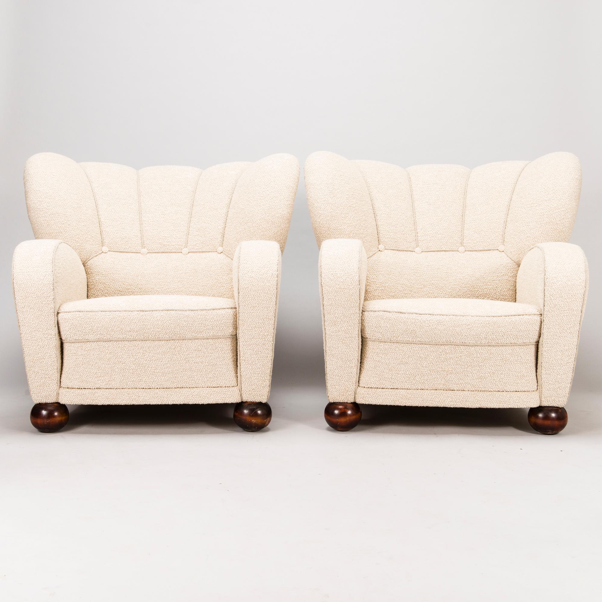 Märta Blomstedt, A pair of  'Aulanko-model' armchairs designed in 1939.