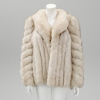 A Saga fox fur jacket, size L.