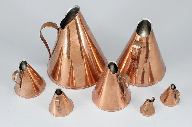 BRÄNNVINSMÅTT, 7 st, koppar, Wenström, 1800-tal.