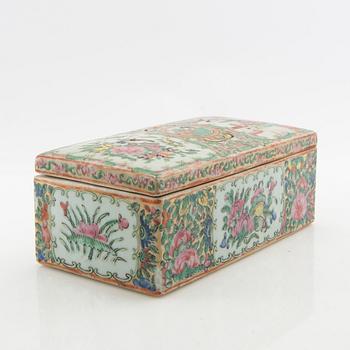 Vase and cover jar, Canton, China 20th century.