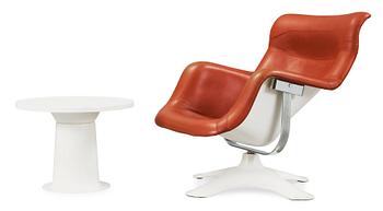 11. YRJÖ KUKKAPURO, fåtölj, "Karuselli", nr 412 och bord, "Saturnus", nr 659, Haimi, Finland, 1960-70-tal.